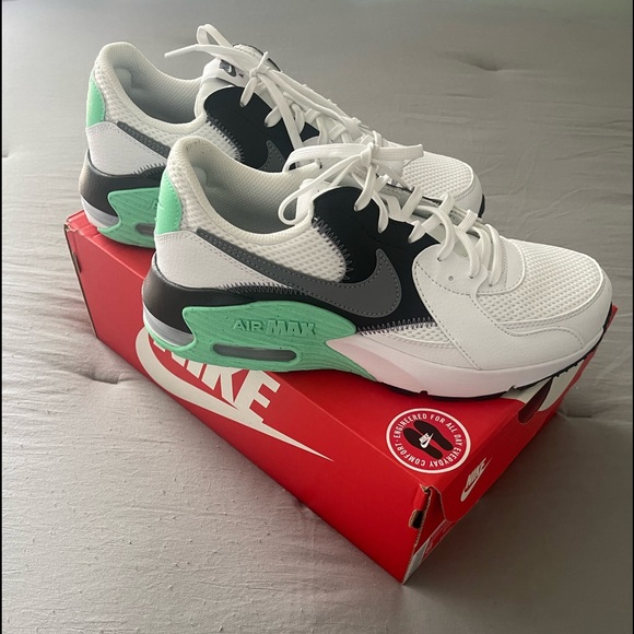 Nike Shoes - WOMANS NIKE AIR MAX EXCEE SNEAKERS